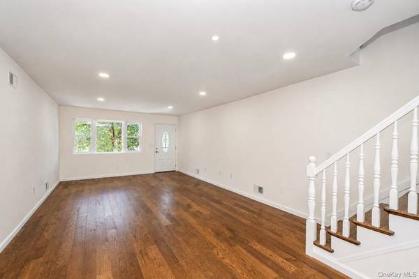 7306 Amboy RD, Staten Island, NY 10307
