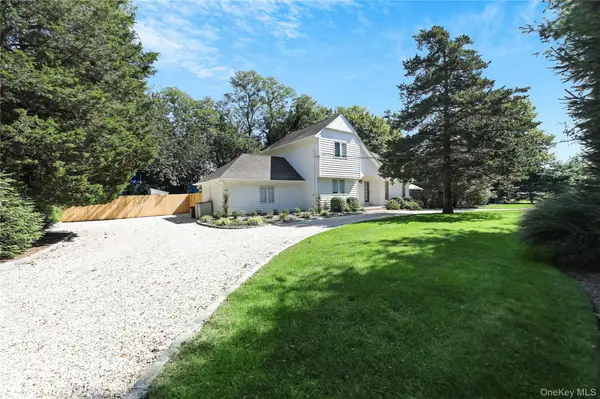 70 Tanners Neck LN, Westhampton, NY 11977
