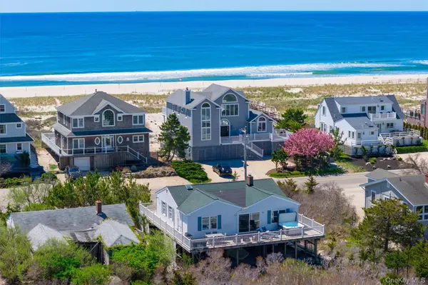 898 Dune RD, Westhampton Dunes, NY 11978