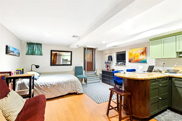 246 West 132nd Street - TH, New York (manhattan), NY 10027