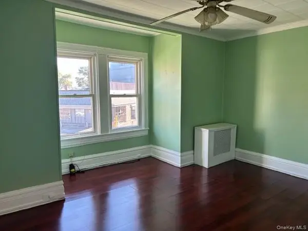 93-44 224th ST, Queens Village, NY 11428