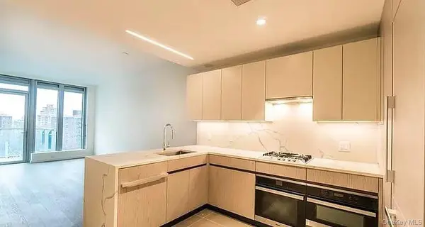 133-27 39th AVE #6K, Flushing, NY 11354