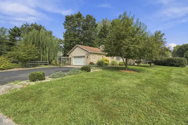 1180 Nantucket DR, Cicero, IN 46034
