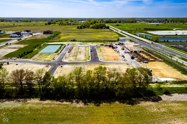 431 Gold RD #13-401, Westfield, IN 46074