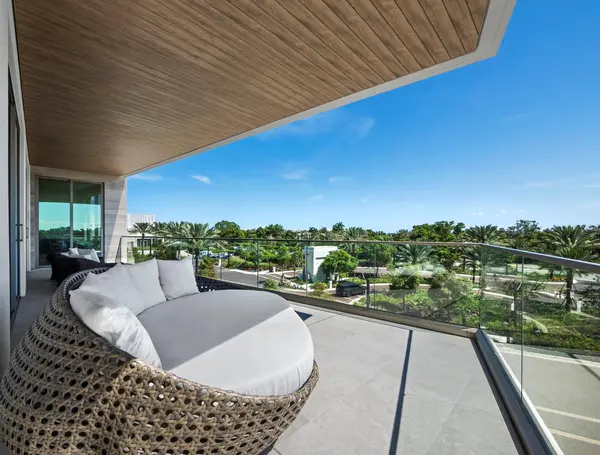 1591 GULF OF MEXICO DR #312, Longboat Key, FL 34228