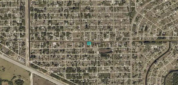 4700 FLORA AVE S, Lehigh Acres, FL 33976