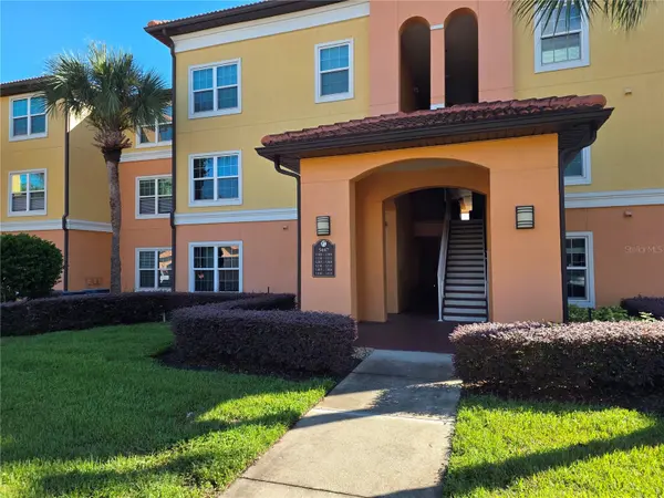 5447 VINELAND RD #1210, Orlando, FL 32811