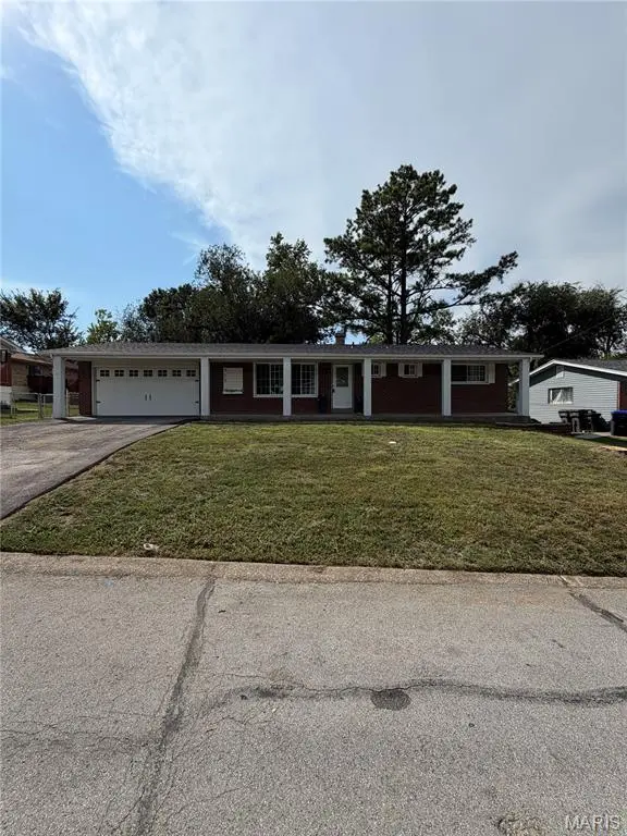 713 Plaza DR, O'fallon, MO 63366