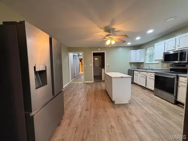 315 N Center ST, Hunnewell, MO 63443