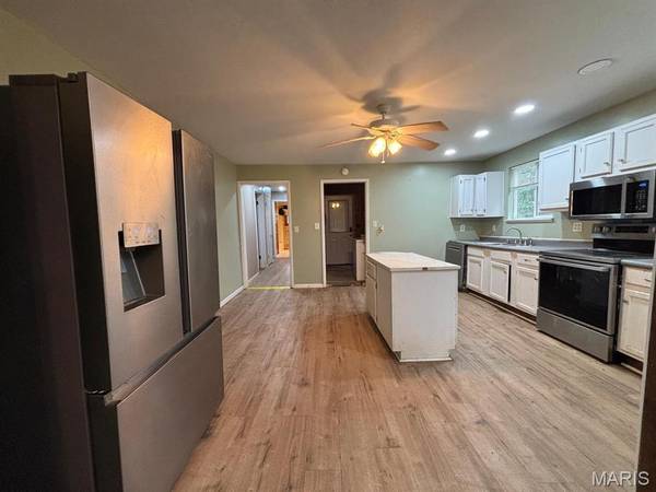 315 N Center ST, Hunnewell, MO 63443