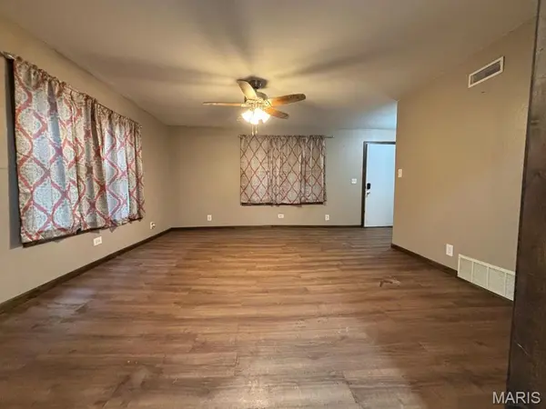 315 N Center ST, Hunnewell, MO 63443