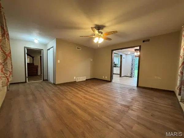 315 N Center ST, Hunnewell, MO 63443
