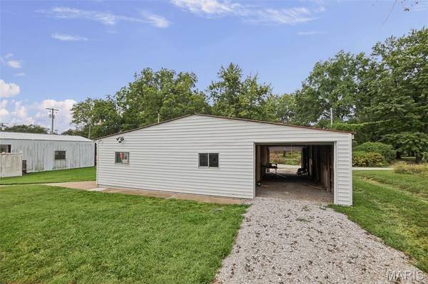 711 N Main ST, Marissa, IL 62257