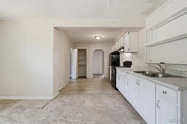 321 Atwater AVE, St Louis, MO 63135