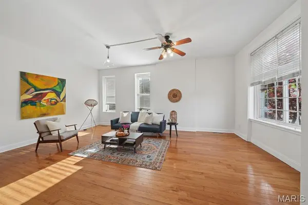 2241 Shenandoah AVE, St Louis, MO 63104