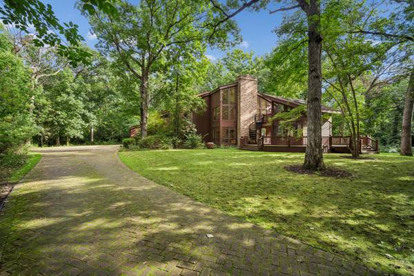 3135 Shagbark LN, Long Grove, IL 60047