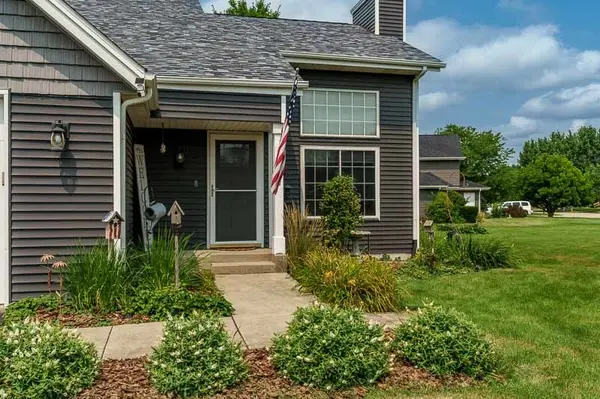 4996 Zenith Pkwy, Machesney Park, IL 61115