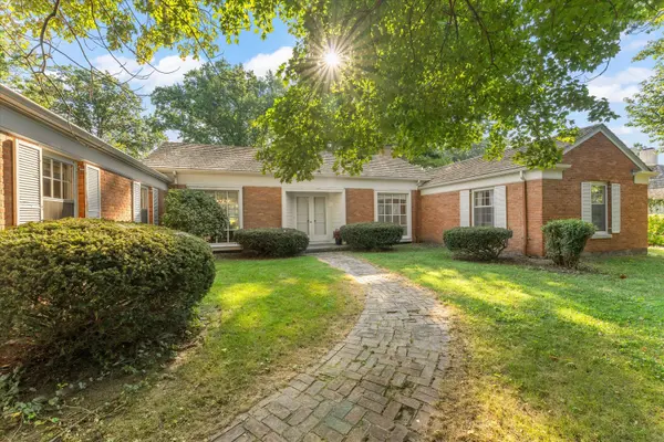 1110 Country LN, Champaign, IL 61821