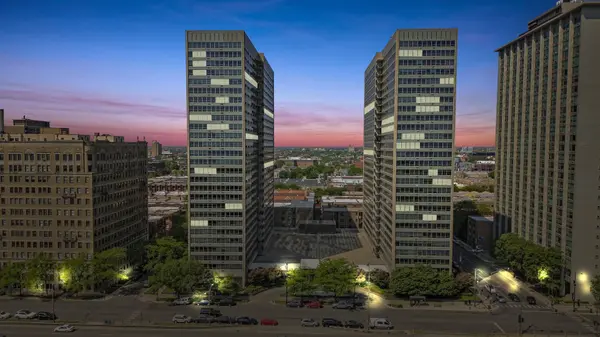 3550 N LAKE SHORE DR #1202, Chicago, IL 60657