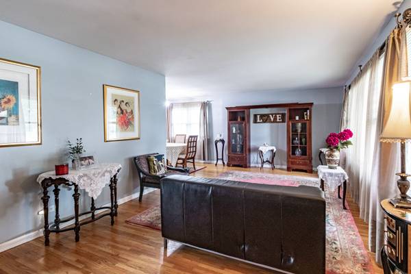 740 Bryn Mawr AVE, Bartlett, IL 60103
