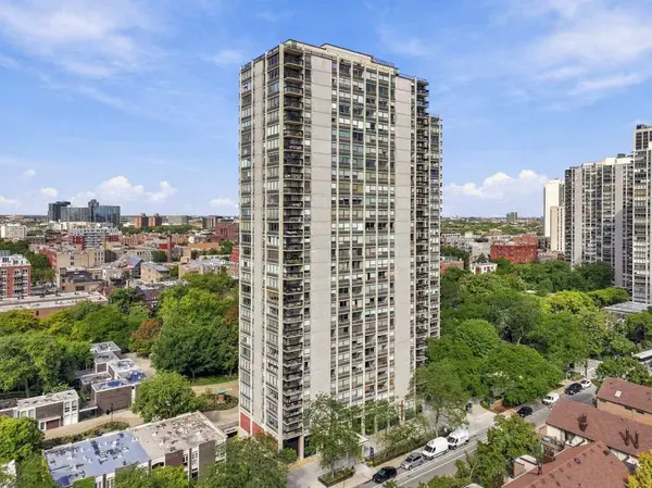 1355 N Sandburg TER #1801D, Chicago, IL 60610