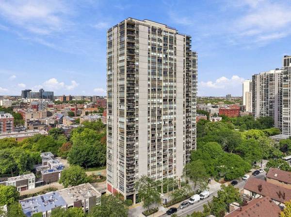 1355 N Sandburg TER #1801D, Chicago, IL 60610