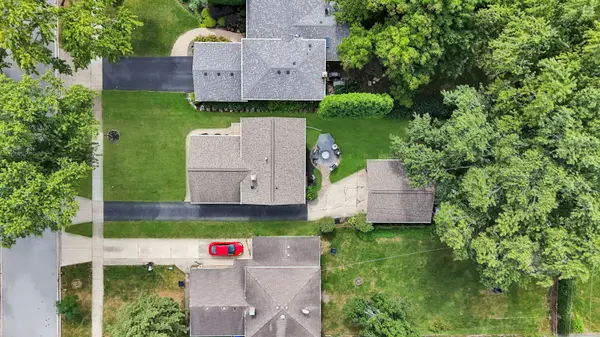 130 S Milton AVE, Glen Ellyn, IL 60137
