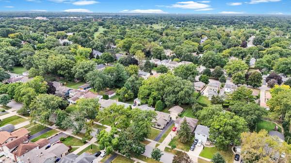 130 S Milton AVE, Glen Ellyn, IL 60137
