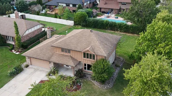 8216 Eynsford DR, Orland Park, IL 60462
