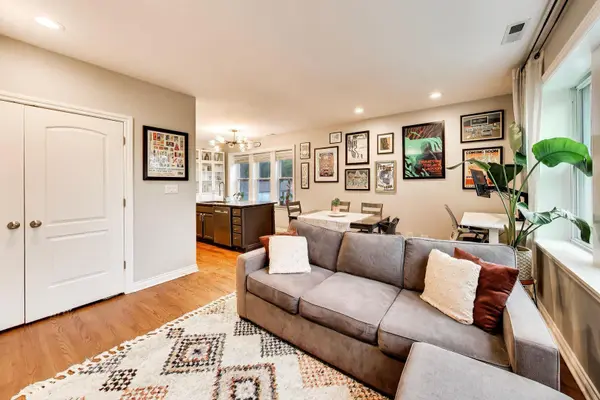 2243 W Ainslie ST #3W, Chicago, IL 60625