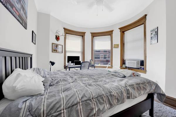 1000 W Dakin ST #3, Chicago, IL 60613