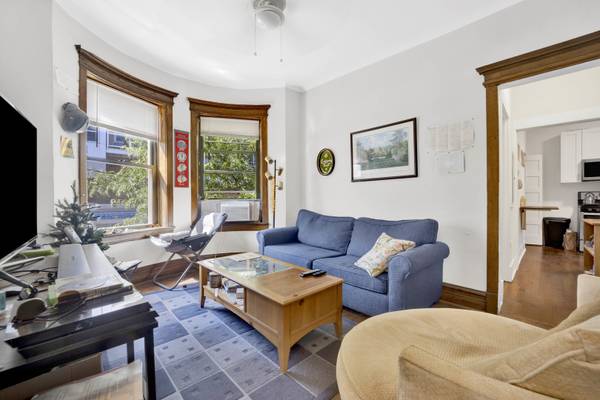 1000 W Dakin ST #3, Chicago, IL 60613
