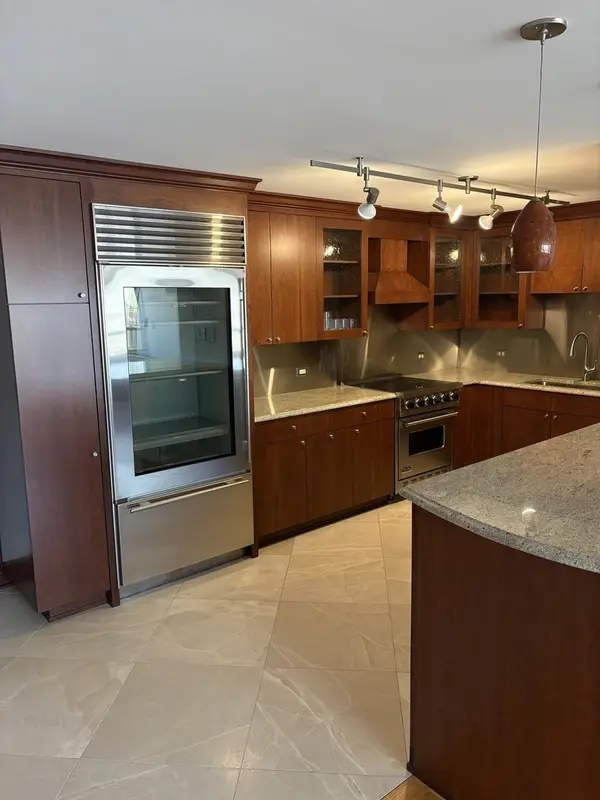 201 E CHESTNUT ST #22C, Chicago, IL 60611