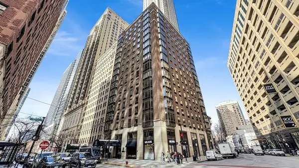 40 E Delaware PL #1702, Chicago, IL 60611
