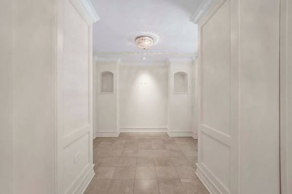 40 E Delaware PL #1702, Chicago, IL 60611