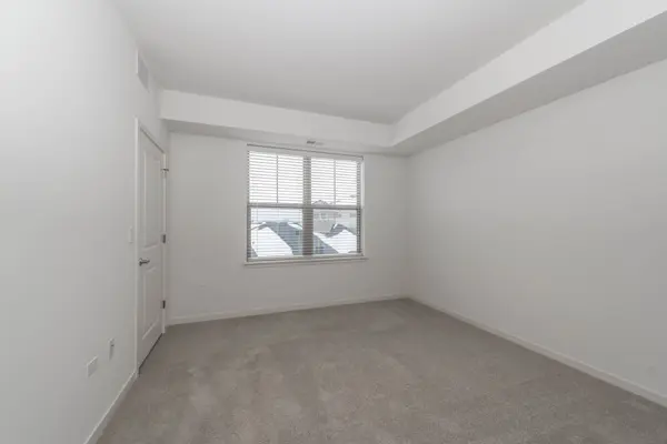21599 W Field CT #1-314, Deer Park, IL 60010