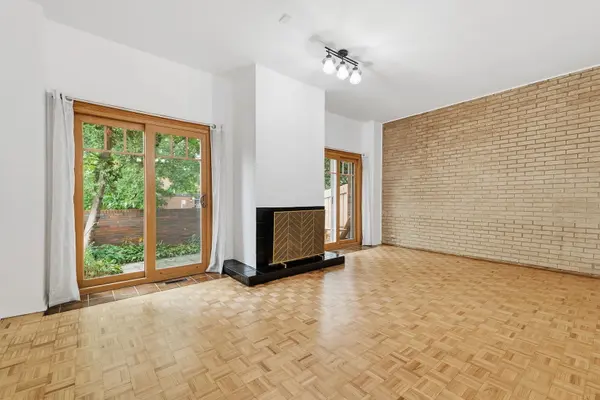 1174 E 53rd ST, Chicago, IL 60615