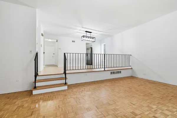 1174 E 53rd ST, Chicago, IL 60615