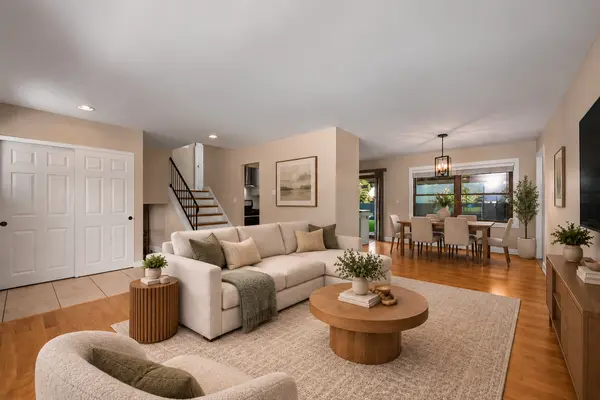 1101 Pheasant Ridge DR, Lake Zurich, IL 60047