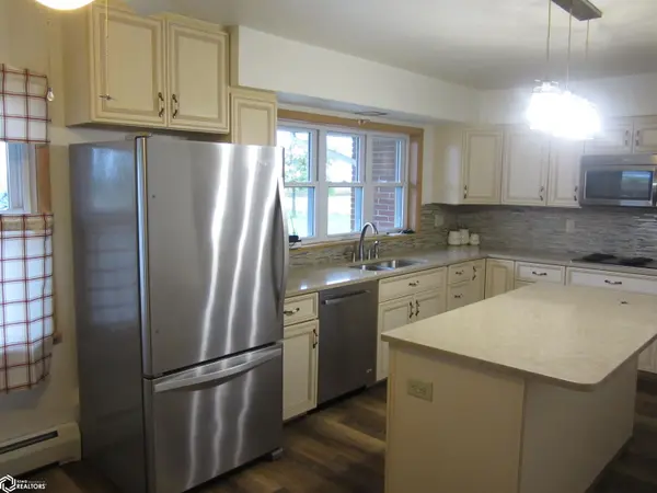 24913 MORNING SUN RD, Morning Sun, IA 52640