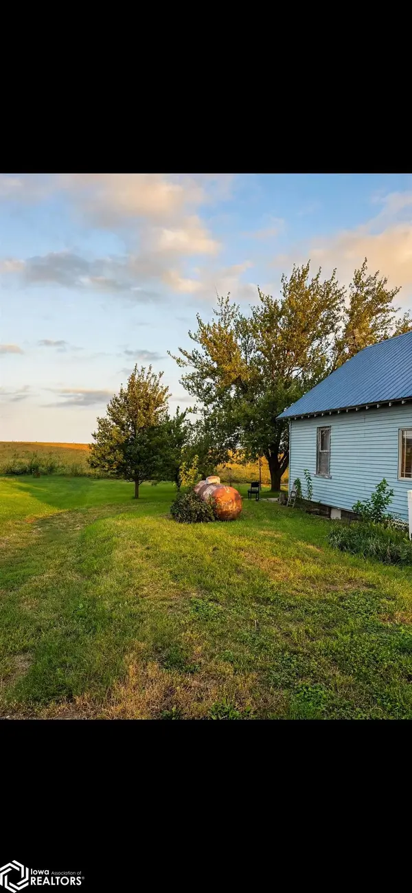 126 Main ST, Martinsburg, IA 52568