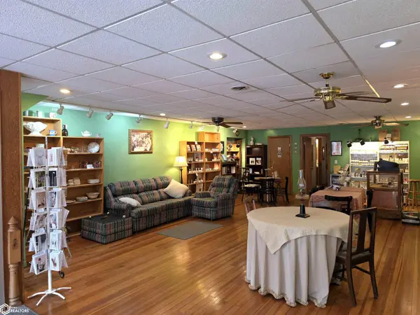 114 N Main ST, Fairfield, IA 52556