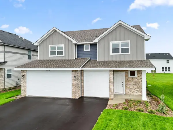 18349 Gladiator DR, Lakeville, MN 55044