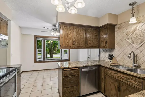 1755 Ithaca LN N, Plymouth, MN 55447