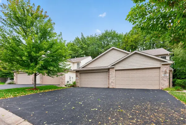 8011 Everest LN N, Maple Grove, MN 55311