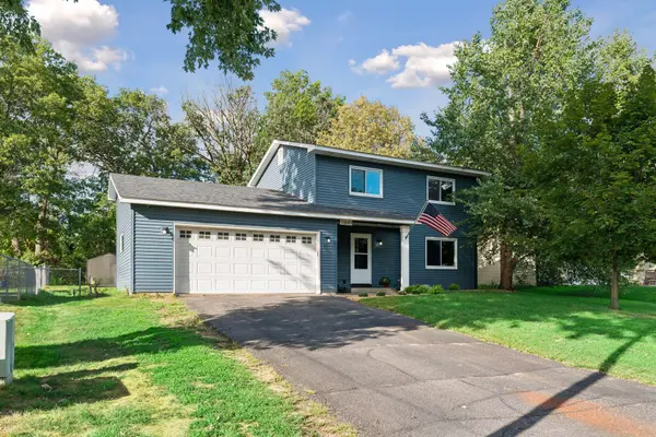 2841 Riviera DR N, White Bear Lake, MN 55110