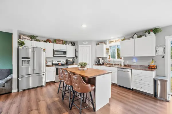 348 1st AVE S, Motley, MN 56466