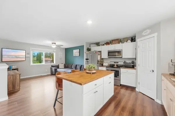 348 1st AVE S, Motley, MN 56466