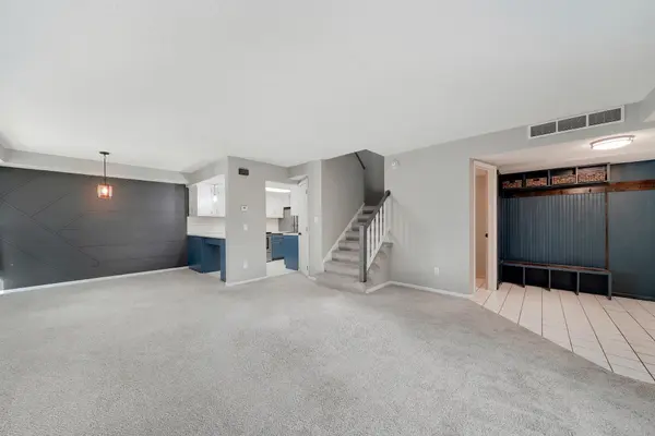 18657 Clear View CT, Minnetonka, MN 55345