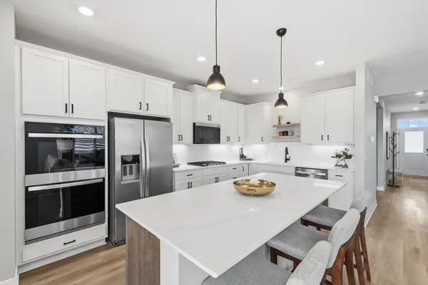 1690 Zumbro AVE, Shakopee, MN 55379